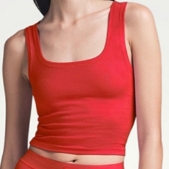 Skims Ribbed Tank Top - Picture 2 of 3